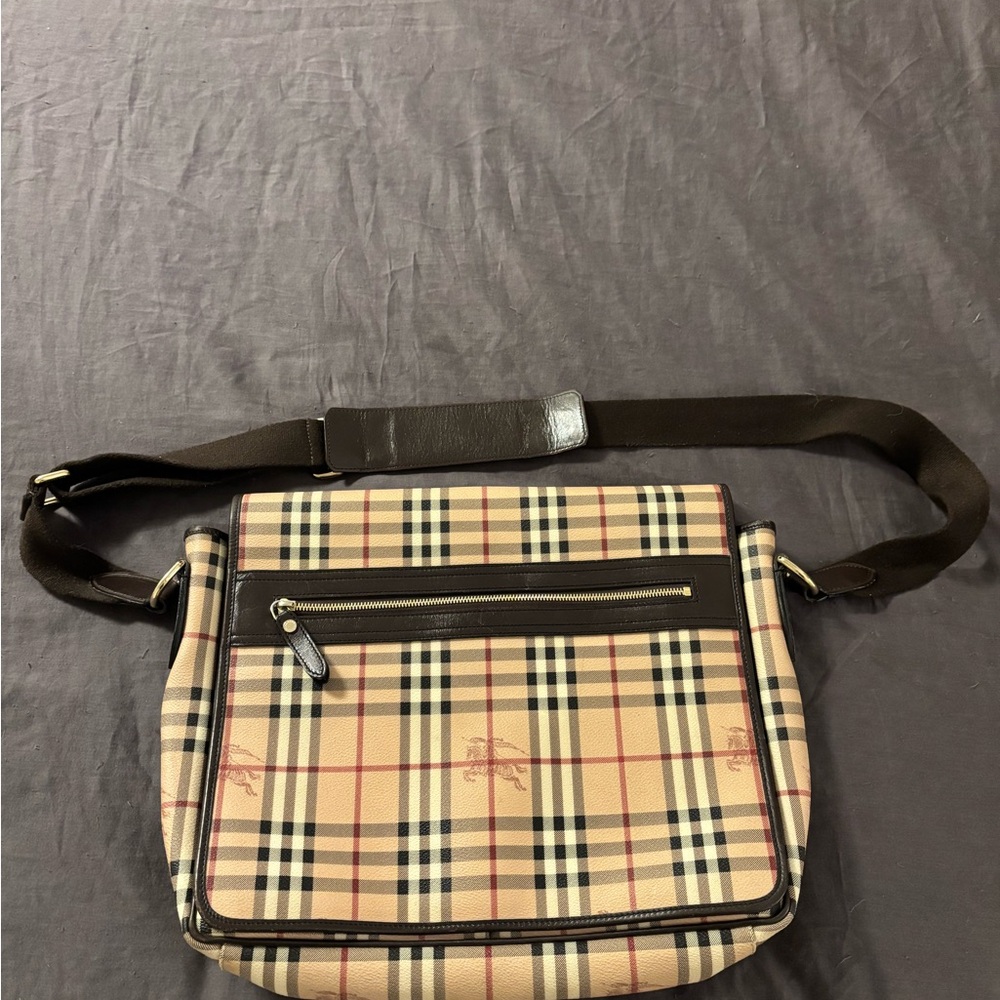 Burberry large messenger bag